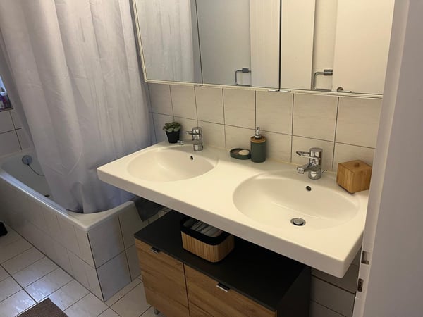 Charmante 2.5-Zimmer-Wohnung mit traumhaftem Ausblick in Kilchberg ZH 11