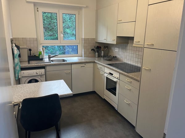 Charmante 2.5-Zimmer-Wohnung mit traumhaftem Ausblick in Kilchberg ZH 7