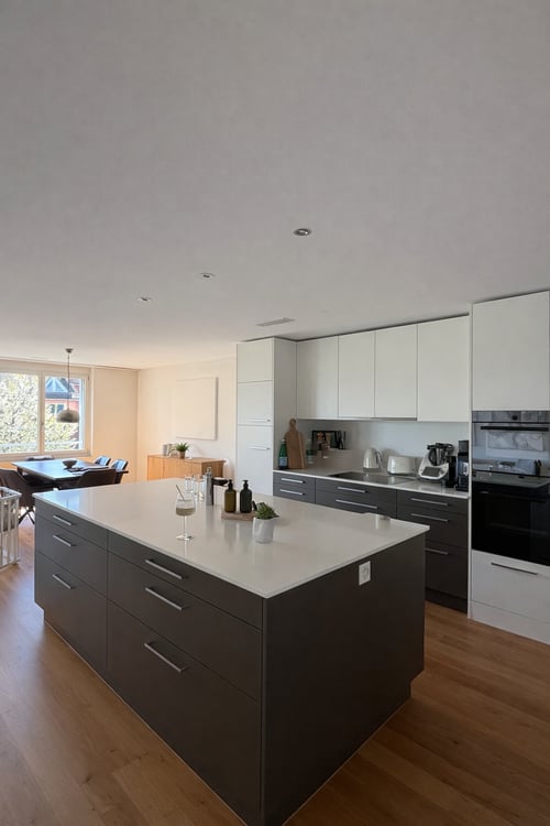 Moderne 4.5-Zimmer-Wohnung mit Balkon und herrlicher Aussicht in Mühlau 2