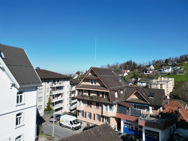 Älteres Mehrfamilienhaus mit Werkstatt an bevorzugter Lage 3