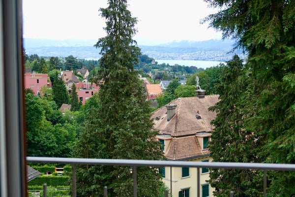 Charmante 3.5-Zimmer-Dachwohnung in Zürich-Fluntern 12