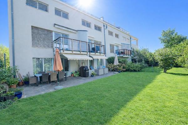 4.5-Zimmer-Gartenwohnung mit viel Umschwung, Cheminée & 2 Tiefgaragenplätzen 9