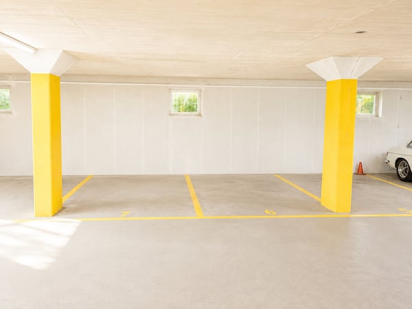 4.5-Zimmer-Gartenwohnung mit viel Umschwung, Cheminée & 2 Tiefgaragenplätzen 10
