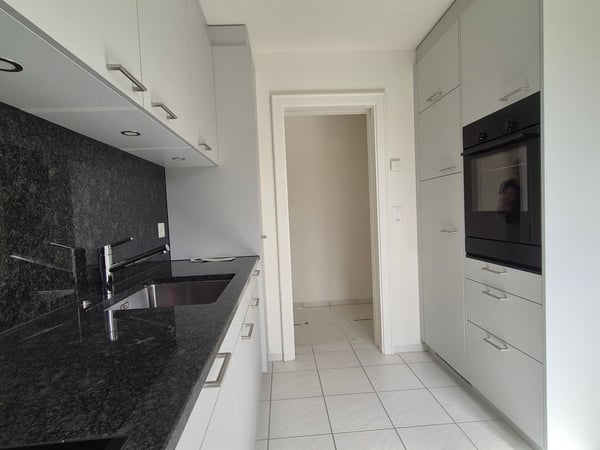 helle 3 1/2 Zimmerdachwohnung mit Cheminée an zentraler Lage nähe See 9