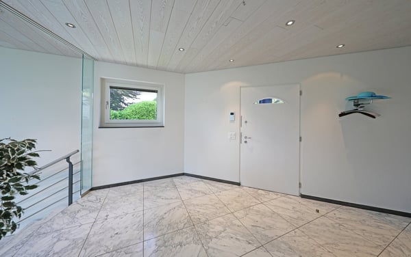 Grosszügiges 6-Zimmer-Einfamilienhaus mit Pool und herrlicher Aussicht in Oensingen 22