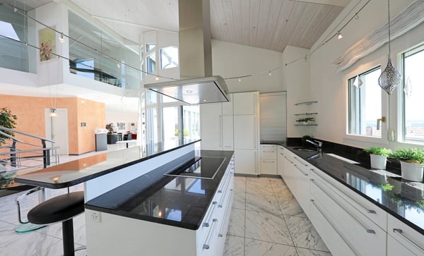Grosszügiges 6-Zimmer-Einfamilienhaus mit Pool und herrlicher Aussicht in Oensingen 10