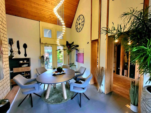Grosszügige 7-Zimmer-Villa mit Garage in Saint-Louis 2