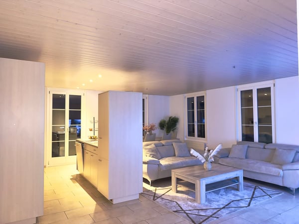 Geräumige 5.5-Zimmer-Wohnung mit Balkon, Parkplatz und schöner Aussicht in Erlenbach im Simmental 4
