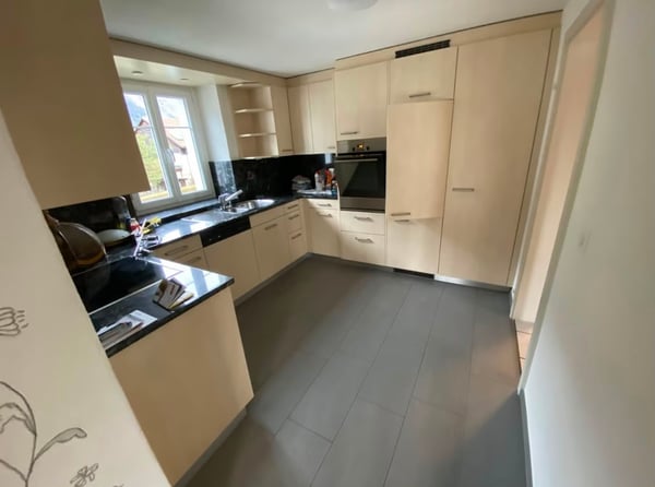 Charaktervolle 4.5-Zi-Wohnung mit Balkon in Domat/Ems 2