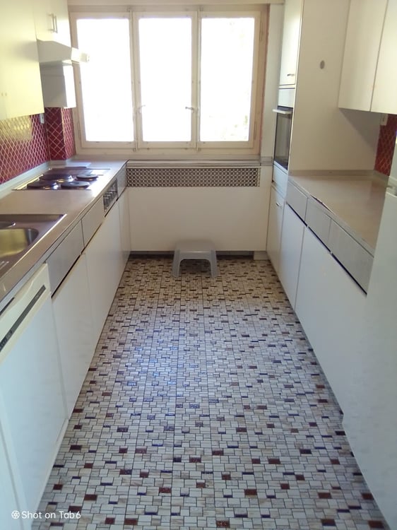 Möblierte 2.5-Zimmer-Whg, nähe Bahnhof Dübendorf / Furnished 2.5 room apartment 3