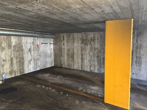 Tiefgaragenplatz in Flims – nur 6 Gehminuten zur Talstation & Coop 10