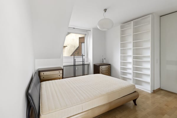 Helle 2.5 Zimmerwohnung mit Aussicht im Kreis 6, zentrale Lage 5