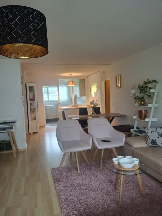 Helle 4.5-Zimmer-Wohnung mit Bergblick in Gams 2