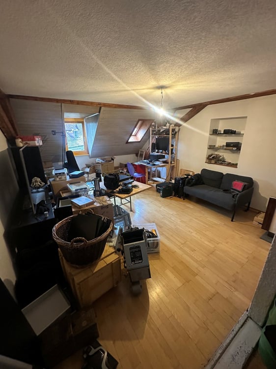 Charmante 3-Zimmer-Dachwohnung im Altbau in Dornach 4