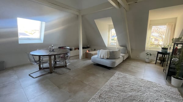 Exceptionnel à St Légier: Magnifique appartement loft totalement rénové dans demeure familiale 2