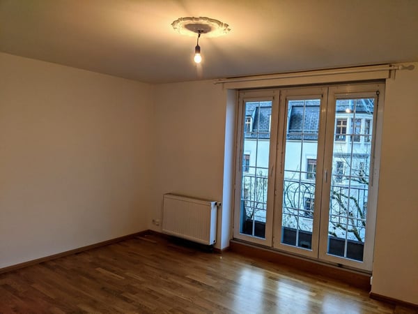 Charmante 3-Zimmer-Altbauwohnung mit Balkon und Kamin in Basel 16