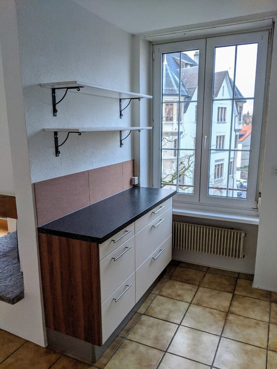 Charmante 3-Zimmer-Altbauwohnung mit Balkon und Kamin in Basel 10