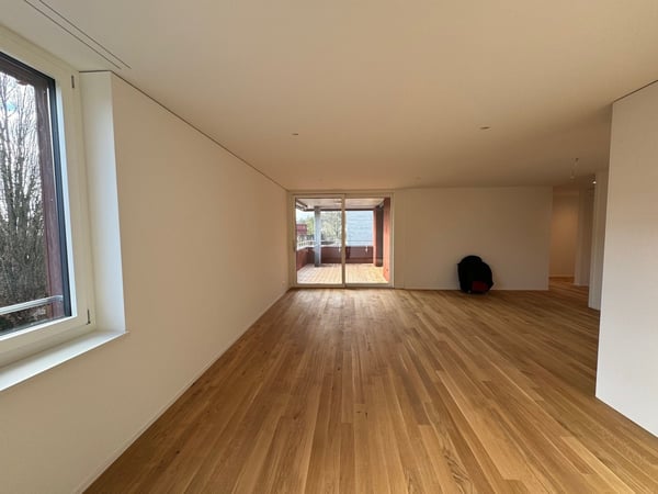 Hoch am Hang - mit bestem Blick Richtung Aarau 8
