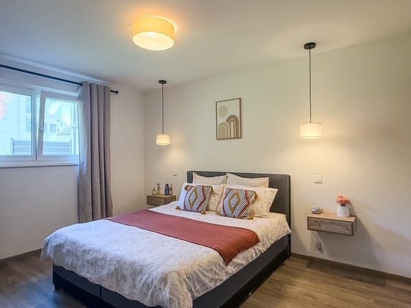 Élégant 4.5 pièces haut de gamme, 2 places de parc incluses 5
