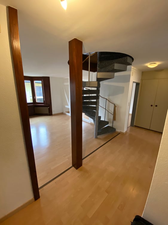 Charmante 5.5-Zimmer-Duplex-Wohnung mit Kamin in Olten 2