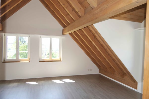 Charmante 4-Zimmer-Dachwohnung in Altbau in der historischen Kernzone Bickwil (Obfelden) 3