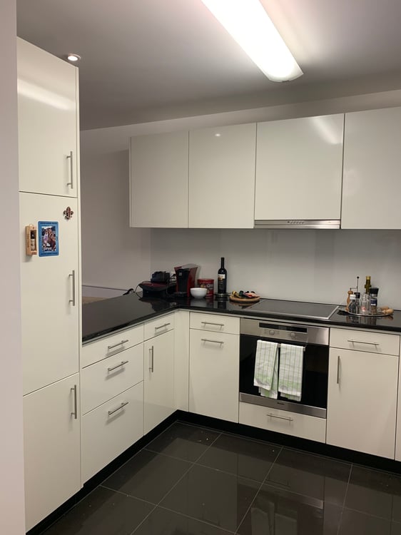 Moderne 2.5-Zimmer-Wohnung mit grosser Terrasse und Top-Lage in Thalwil 4