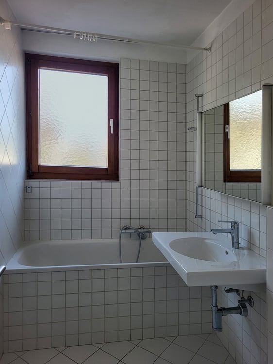 Helle, zentral gelegene 3 1/2 Zimmer Wohnung in Thalwil 4