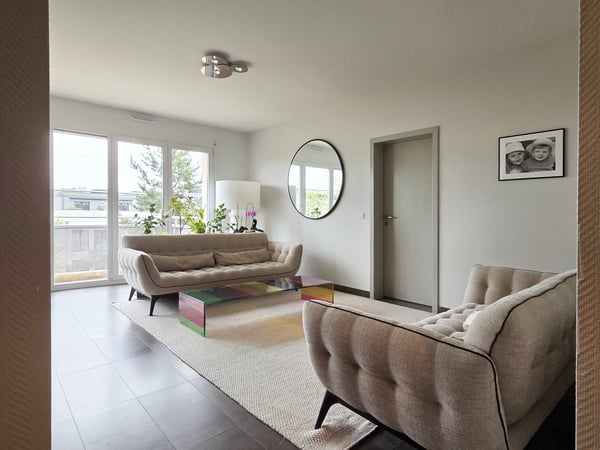 Spacieux appartement de 6 pièces avec balcon et belle vue à Versoix 3