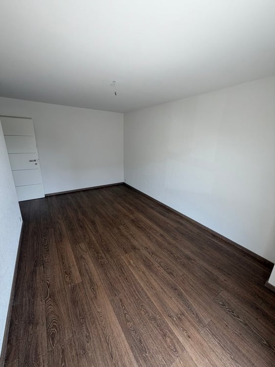 Grosszügiges 6.5-Zimmer-Doppelhaus mit zwei Küchen in Ehrendingen – ideal für Familien! 8