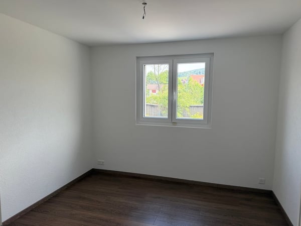 Grosszügiges 6.5-Zimmer-Doppelhaus mit zwei Küchen in Ehrendingen – ideal für Familien! 5