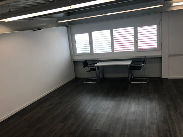 Helles Büro / Praxis / Therapieraum an zentraler Lage in Mönchaltorf 3