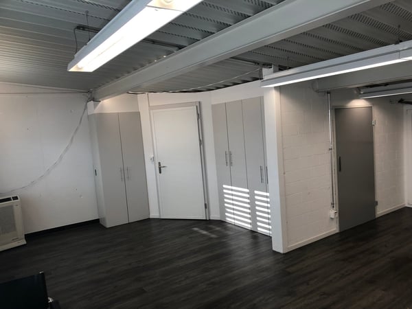 Helles Büro / Praxis / Therapieraum an zentraler Lage in Mönchaltorf 2