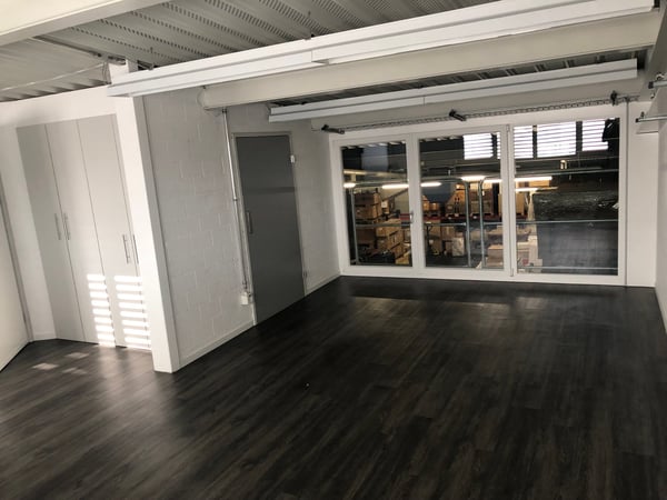 Helles Büro / Praxis / Therapieraum an zentraler Lage in Mönchaltorf 4