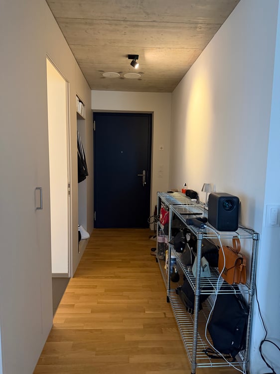 Helle 1.5-Zimmer-Wohnung im 6. OG mit schöner Aussicht in Kloten 4