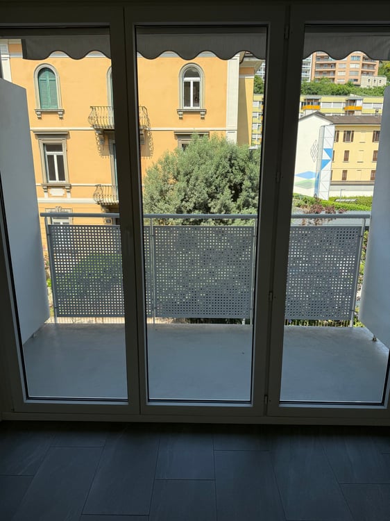 appartamento di 2.5 locali con balcone a Lugano 3
