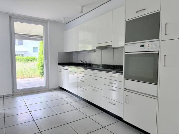 Stilvolle 3.5-Zimmer-Gartenwohnung an ruhiger Lage in Zollikerberg 4
