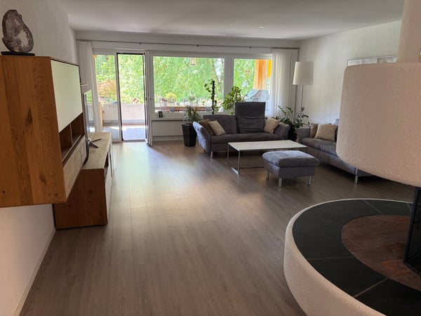 Helle 4.5-Zimmer-Wohnung im Eigentumsstandard mit Balkon und Bastelraum 7