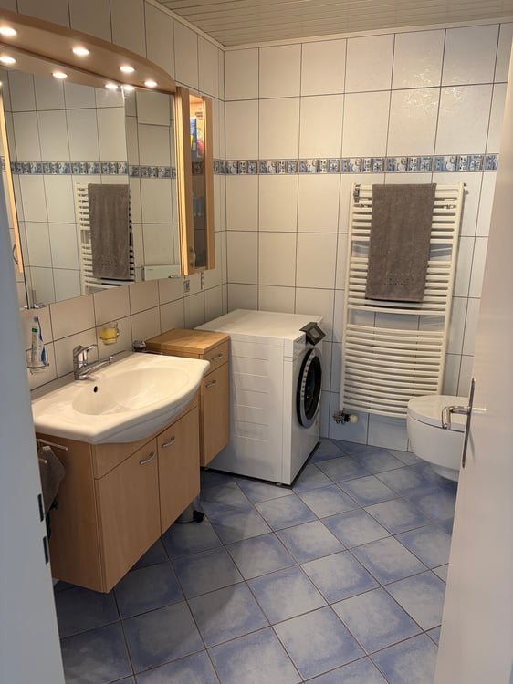 Helle 4.5-Zimmer-Wohnung im Eigentumsstandard mit Balkon und Bastelraum 10