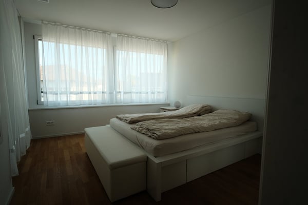 Moderne 2.5-Zimmer-Neubauwohnung mit Balkon in Zürich Oerlikon – ab 01. August verfügbar 4