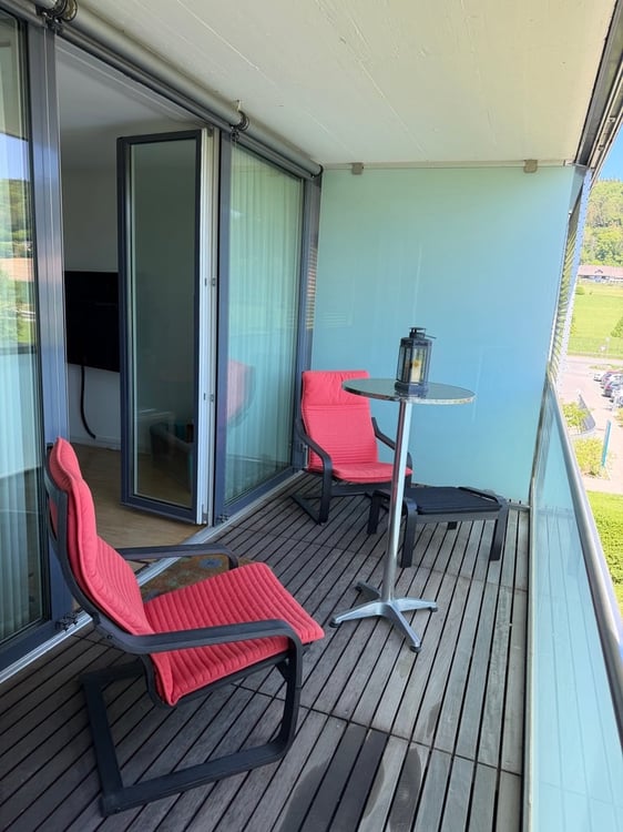 Lichtdurchflutete 3½-Zimmer-Eigentumswohnung mit Panoramabalkon 8