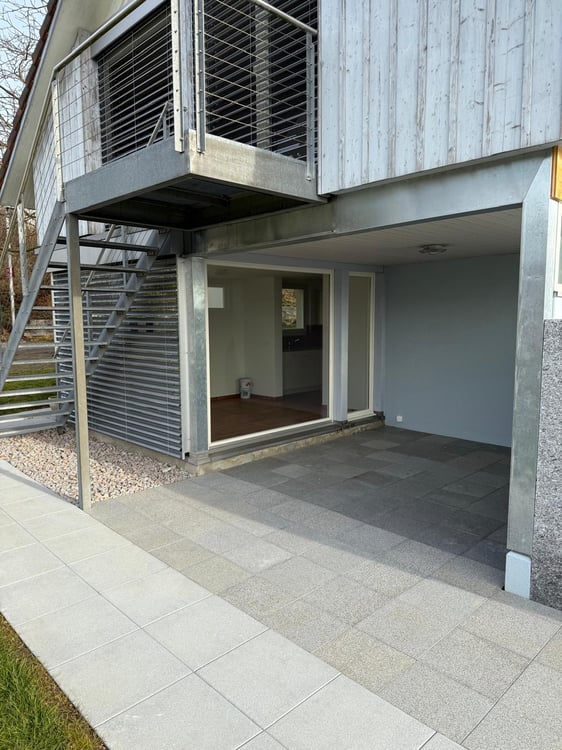 Charmantes, einseitig angebautes Haus in ruhiger, grüner Lage 2