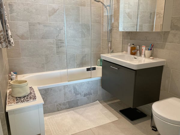 Top Lage und exklusive 2½-Zimmer Wohnung 7