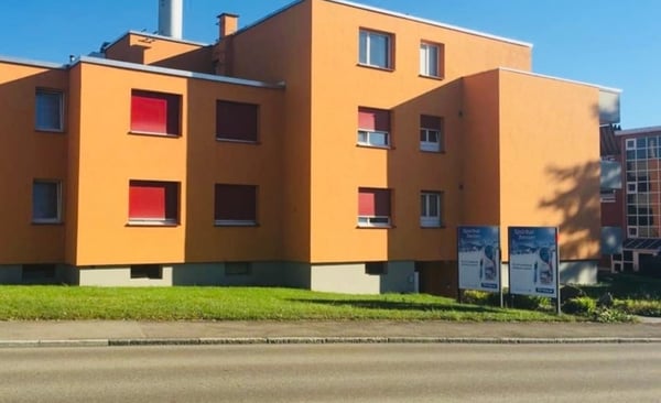 Charming 2.5-Room Apartment for Rent in Oberglatt 5