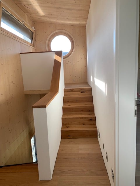 freistehendes Mini-Haus über drei Etagen 7