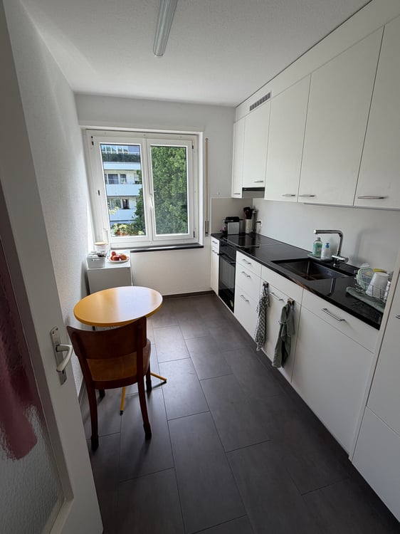 Helle 2-Zimmer-Wohnung mit Balkon und Garage in Thalwil 5