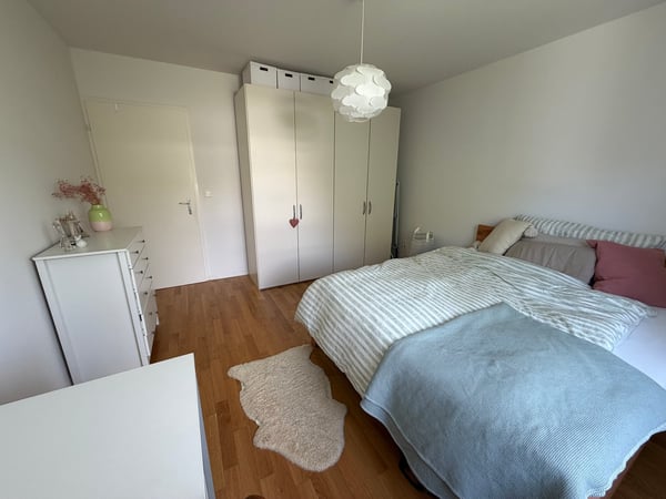 Helle 2-Zimmer-Wohnung mit Balkon und Garage in Thalwil 3