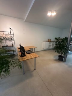 Büro-/Atelierplatz im trendigen Kreis 5 3