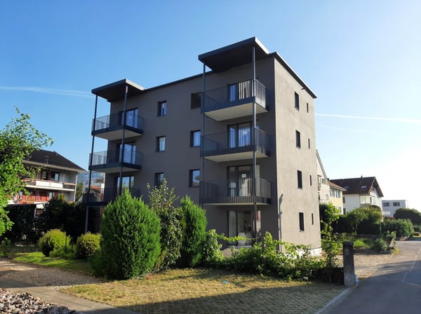 Moderne möblierte 2.5-Zimmer-Wohnung mit Terrasse und Garten in Aarau zu vermieten 4