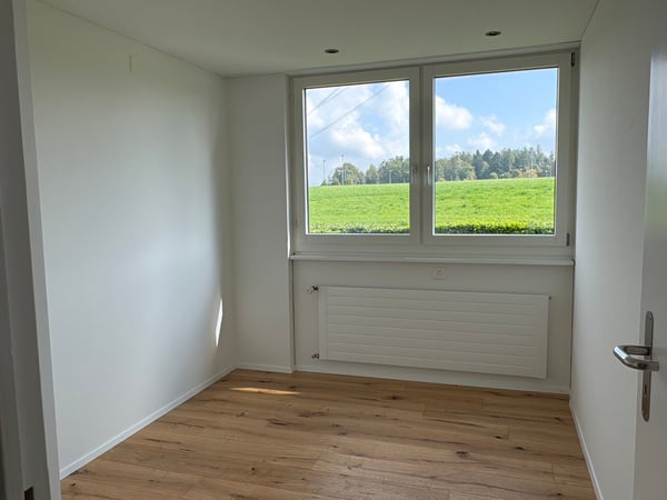 Spacious House in Prime Location with Panoramic Views 26