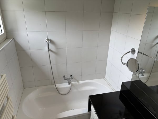 Spacious House in Prime Location with Panoramic Views 18
